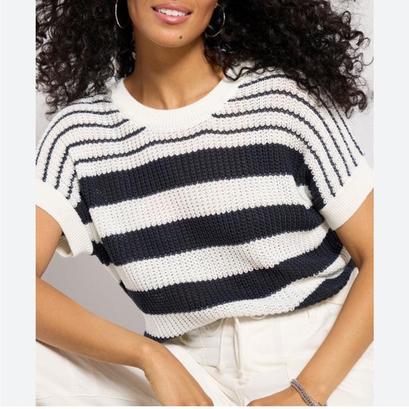 Evereve Sweaters - Evereve Ivy Open Weave Tee Sweater Navy Blue White Stripe Crewneck Sz S